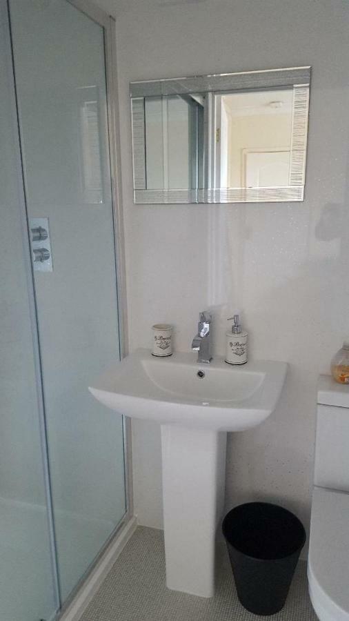 Hotel Travellers Retreat Poole Esterno foto